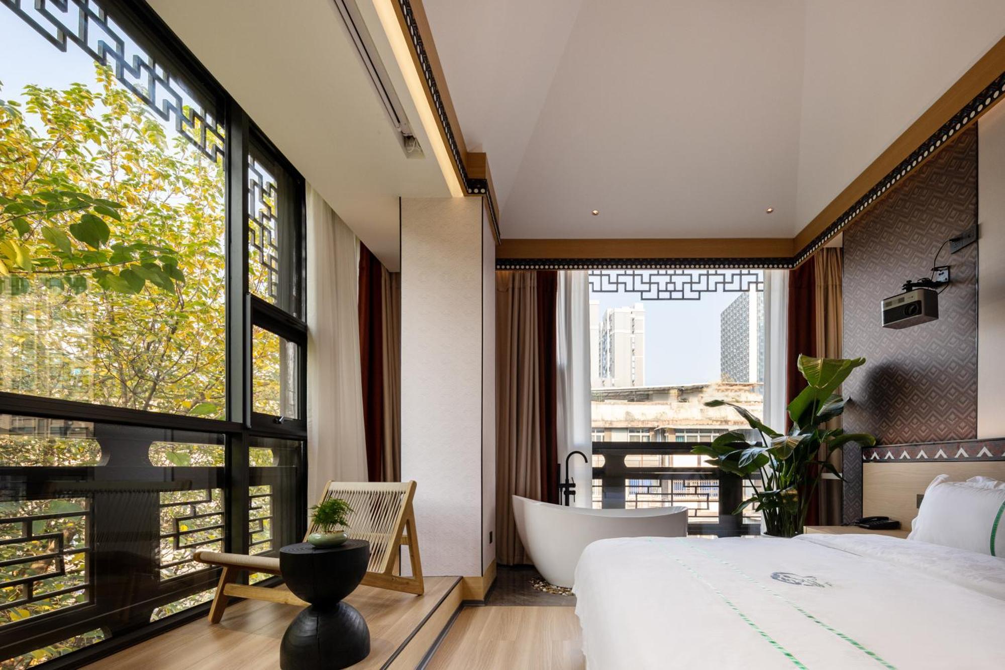 Xishu Garden Inn - Travel Agency Service - Car Rent Service - English Speaking Chengdu Bagian luar foto